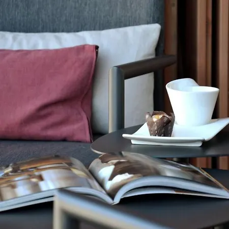 - La Casa Del Maestro